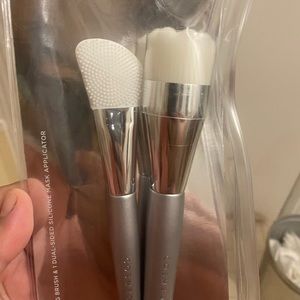 Cosmedix skincare brush set